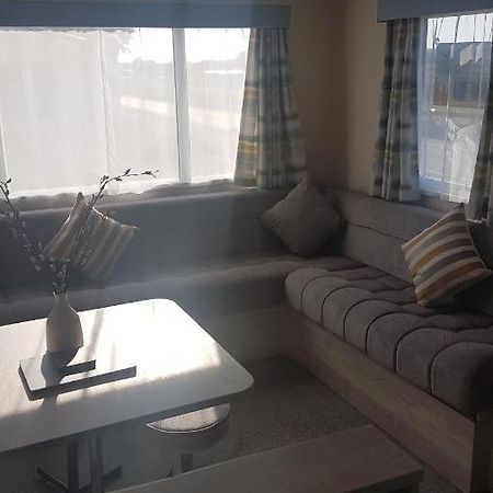 Kingdom Holiday Park - Parrot Millom Extérieur photo