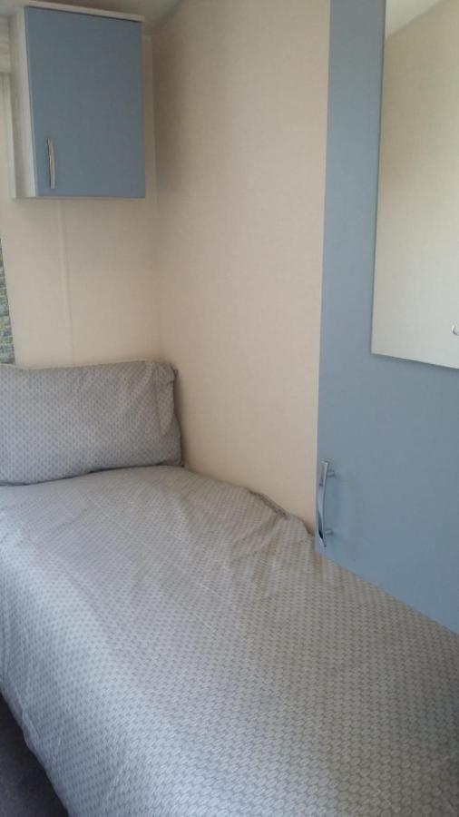 Kingdom Holiday Park - Parrot Millom Extérieur photo